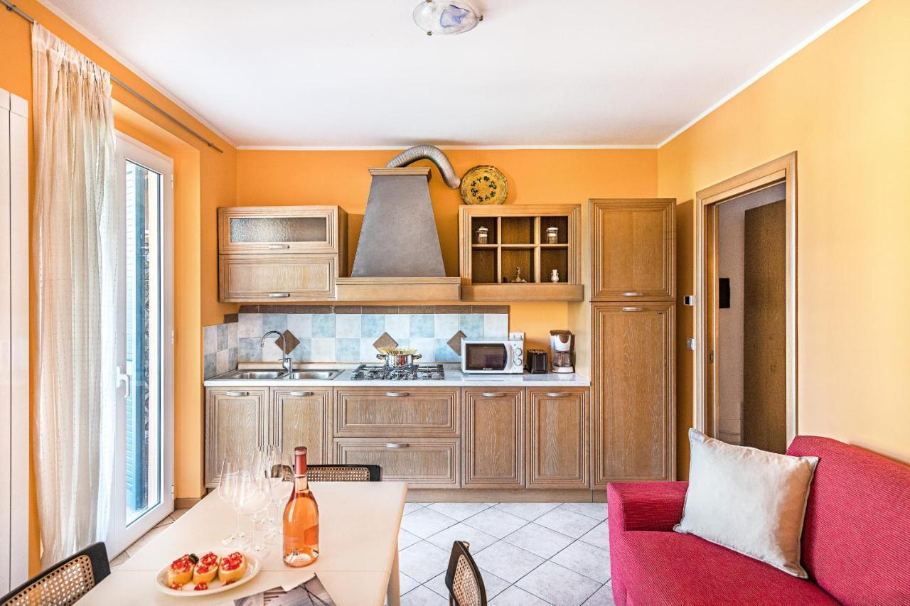 Annamaria 9 Apartment By Wonderful Italy シルミオーネ エクステリア 写真