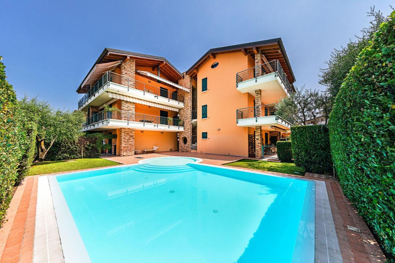 Annamaria 9 Apartment By Wonderful Italy シルミオーネ エクステリア 写真